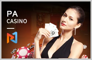 Hình ảnh sảnh casino trực tuyến với dealer thật, bàn blackjack và roulette